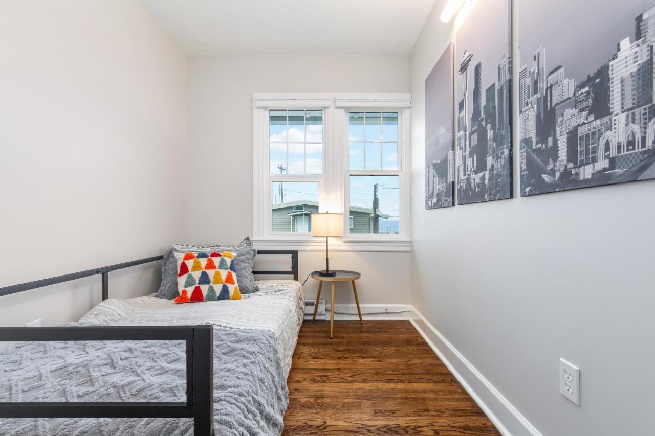 Willa Alki Beach, 3Br, Prime Location, Steps To Beach Seattle Zewnętrze zdjęcie